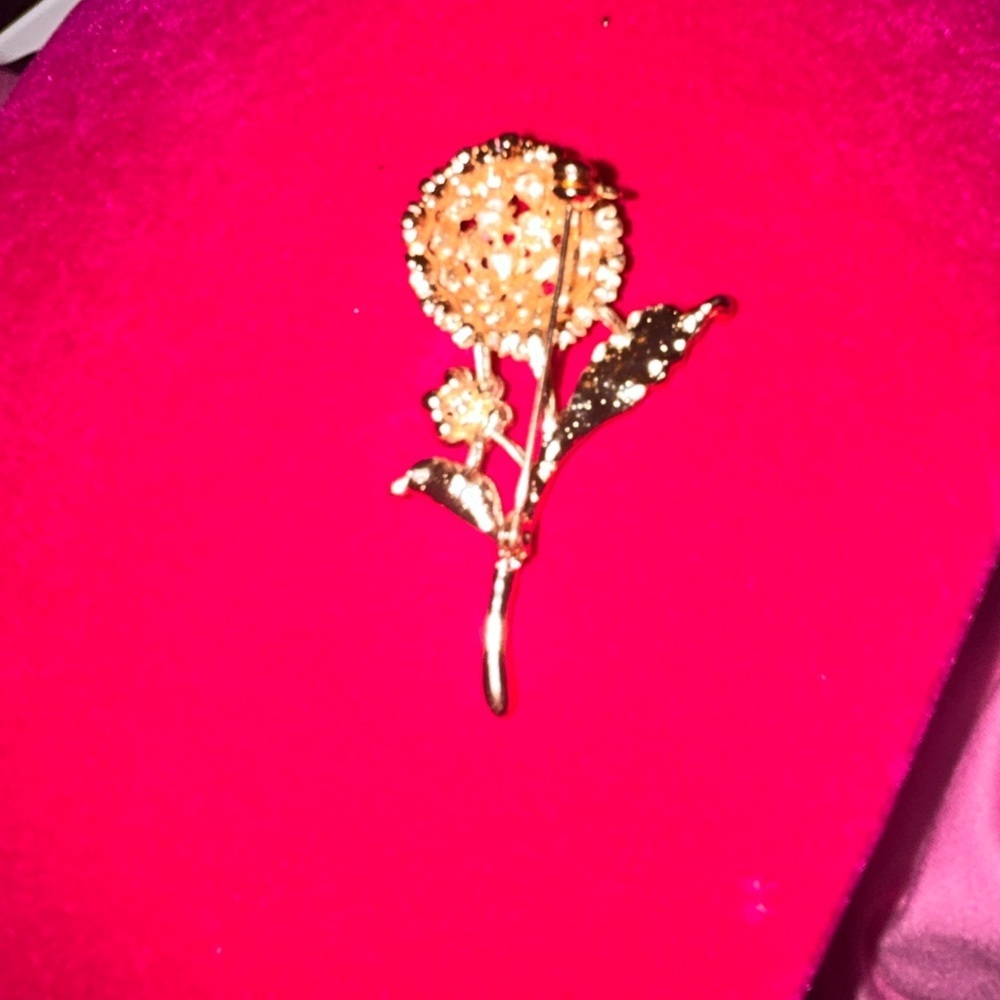Vintage Elegant lilac Brooch in Gold and Pink - Picture 3 of 4